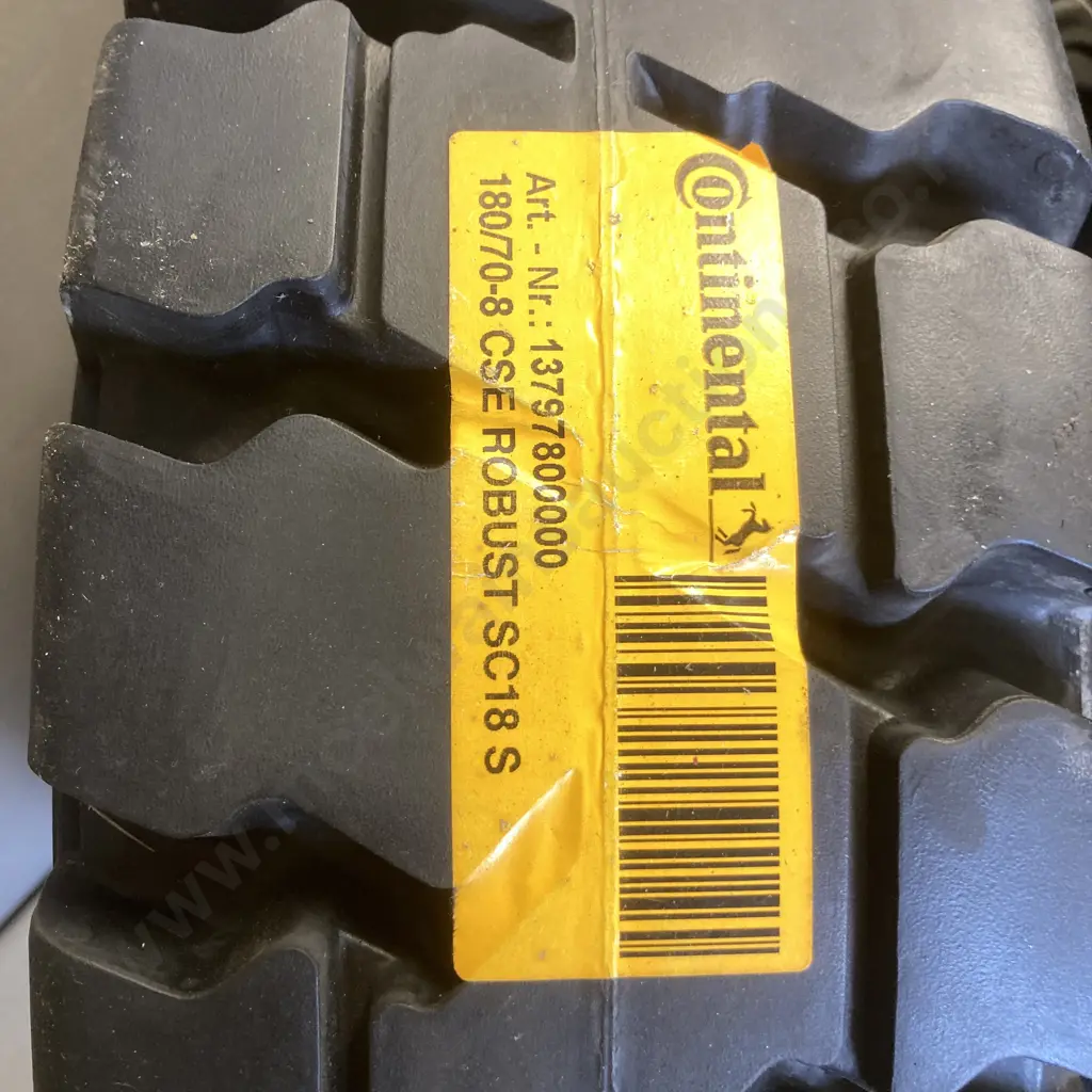 Pair of Wheels - Continental 180/70-8 CSE Robust SC18 S (Solid Rubber Specialty/Industrial Tyres) Image 1++