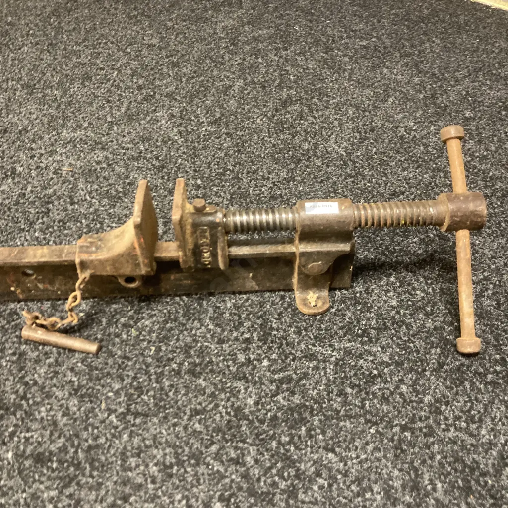 Heavy Duty Record England 48" Sash Clamp Image 1++