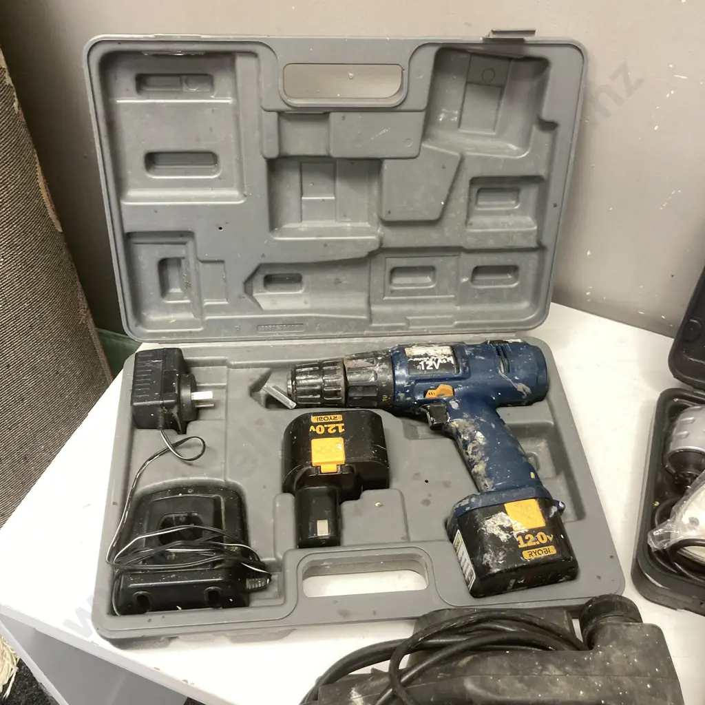 Mako Multi Function Tool In Case, Ryobi 12V Cordless Drill In Case, Skil Planer & XU1 Electric Sander Image 1++
