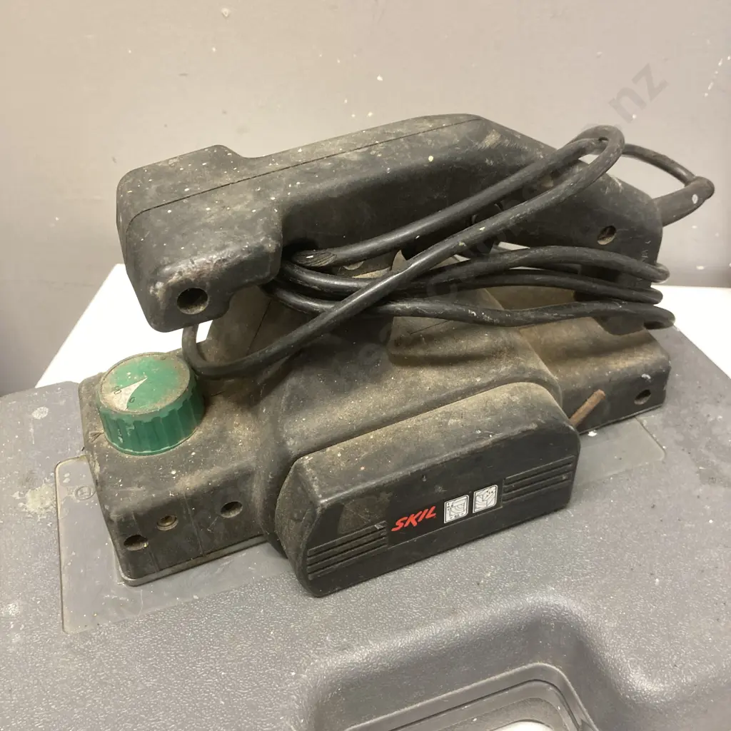 Mako Multi Function Tool In Case, Ryobi 12V Cordless Drill In Case, Skil Planer & XU1 Electric Sander Image 1++
