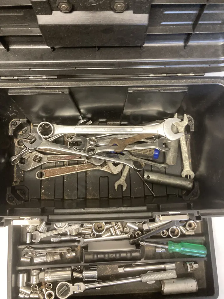 Mako Plastic Toolbox - Sockets & Crescents Etc Image 1++