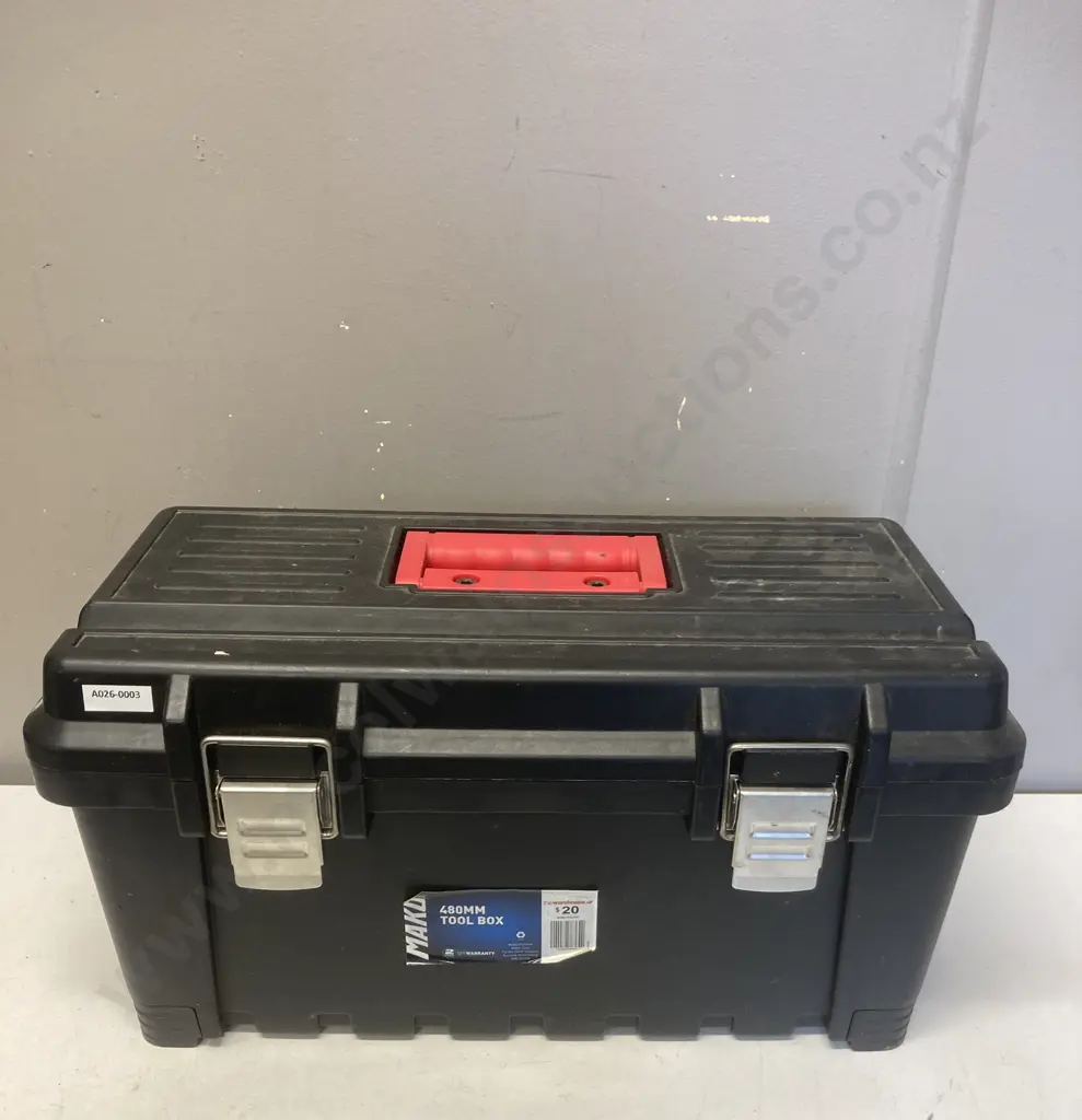 Mako Plastic Toolbox - Sockets & Crescents Etc Image 1++