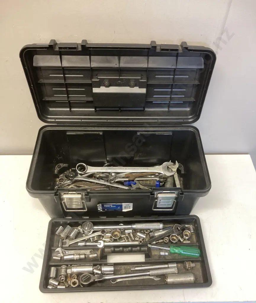 Mako Plastic Toolbox - Sockets & Crescents Etc Image 1++