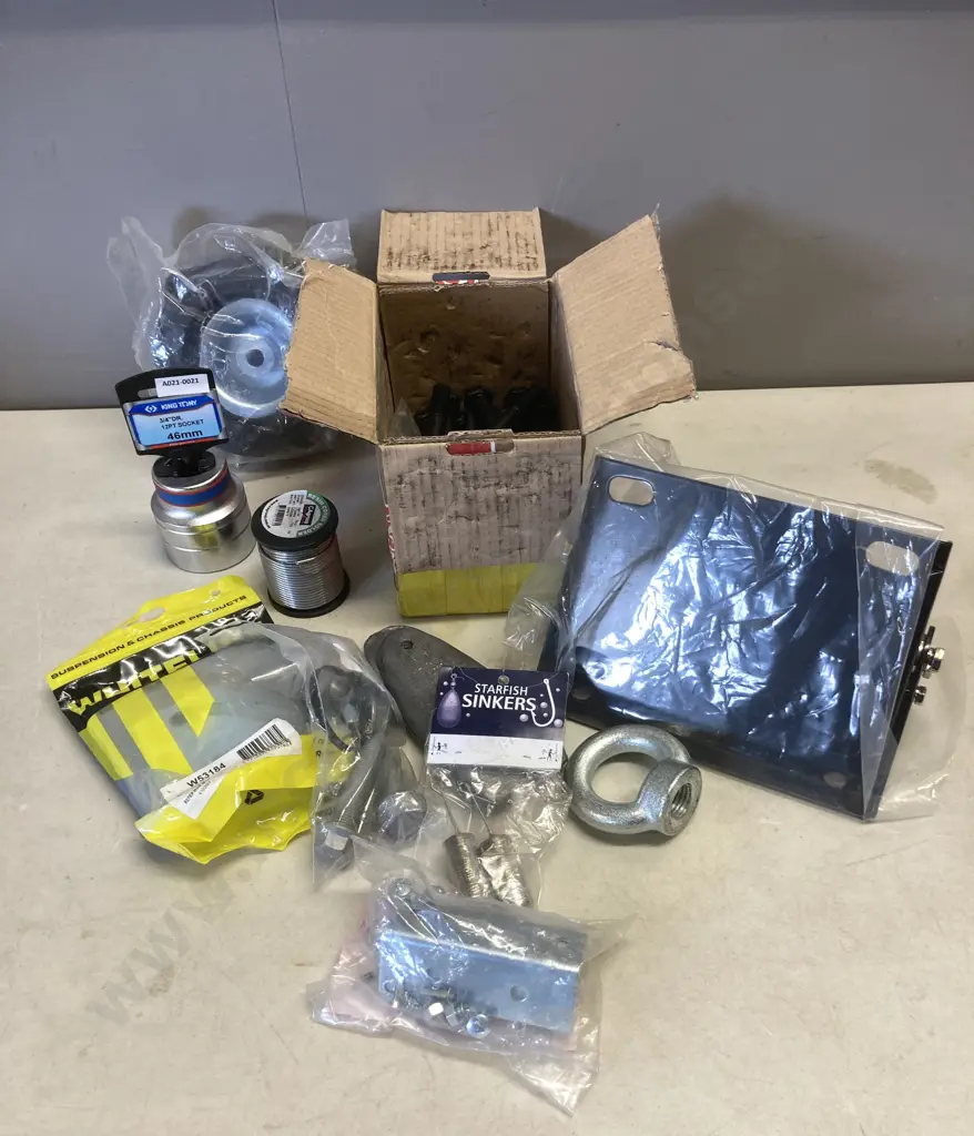 Box Lot King Tony 3/4" Dr 46mm Socket, Sinkers, Solder, Bolts Etc Image 1++