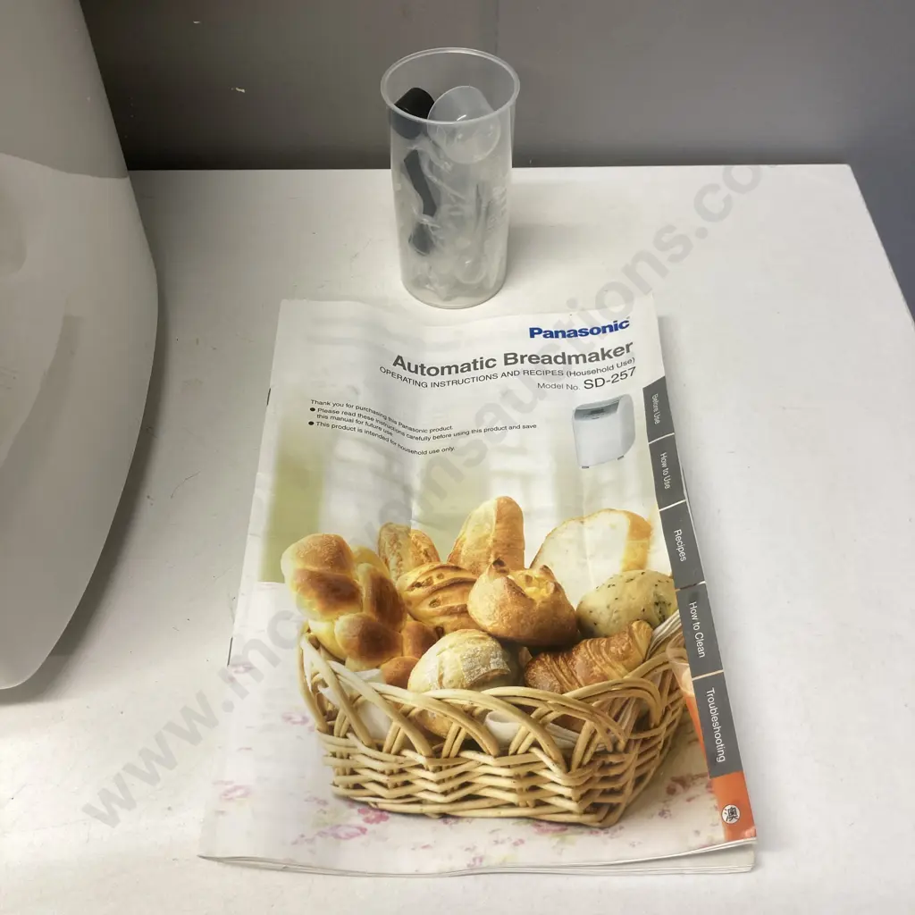 Panasonic Automatic Bread Maker SD-257 With Instruction & Recipes Book Image 1++