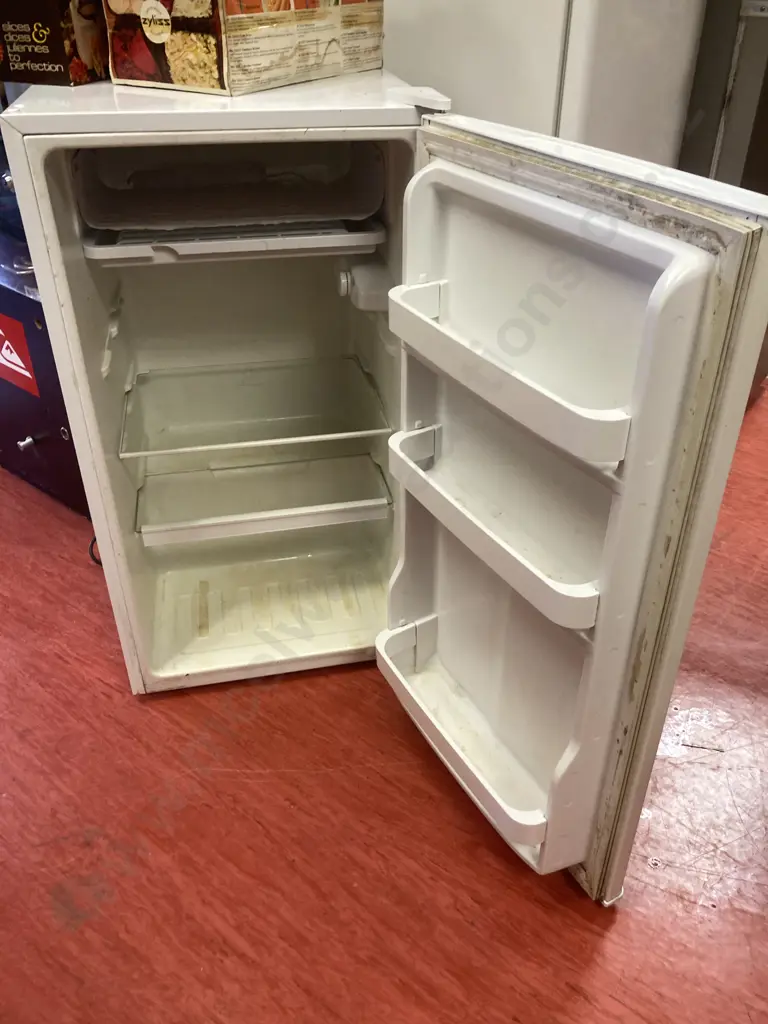 Nouveau Bar Fridge Model NBF112L Image 1++
