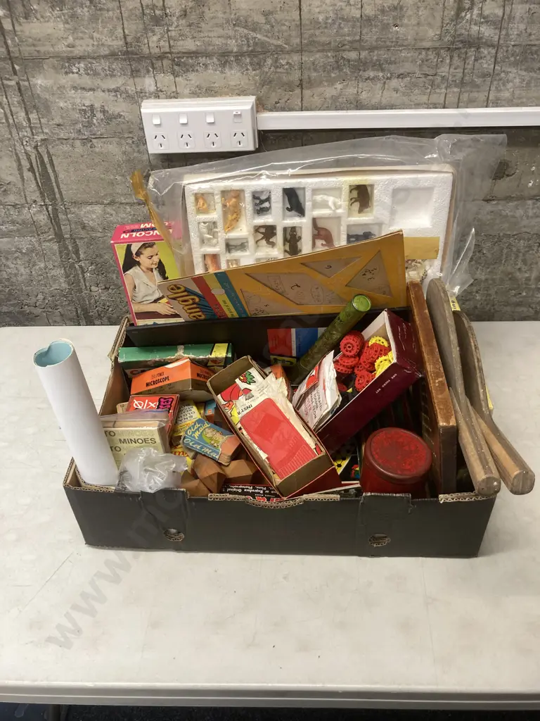 Box Lot Vintage Games, Cards, Puzzles Etc Image 1++