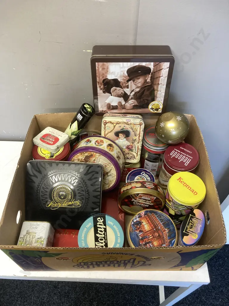 Southern Comfort Collectors Tin Money Box. 32cm And Box Of Assorted Tins Image 1++
