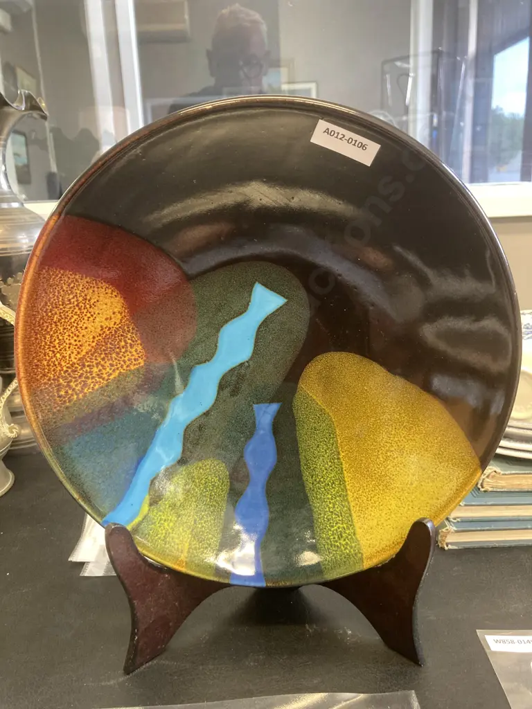 Brian Gartside NZ Potter Medium Ceramic Shallow Bowl, 5 x 26cm, Label Affixed To Base Image 1++