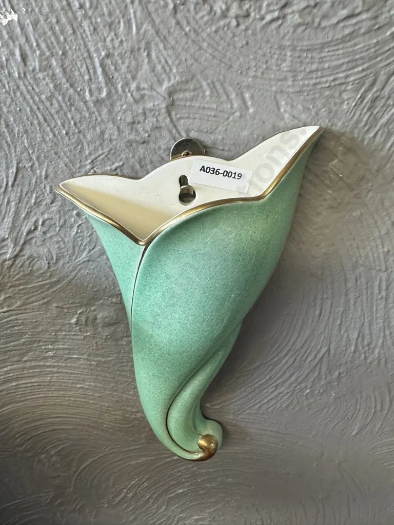 Lovely Vintage Royal Winton Green & Gold 'Conch' Wall Pocket Image 1++