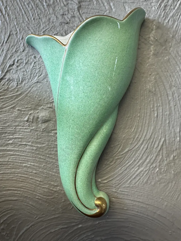 Lovely Vintage Royal Winton Green & Gold 'Conch' Wall Pocket Image 1++