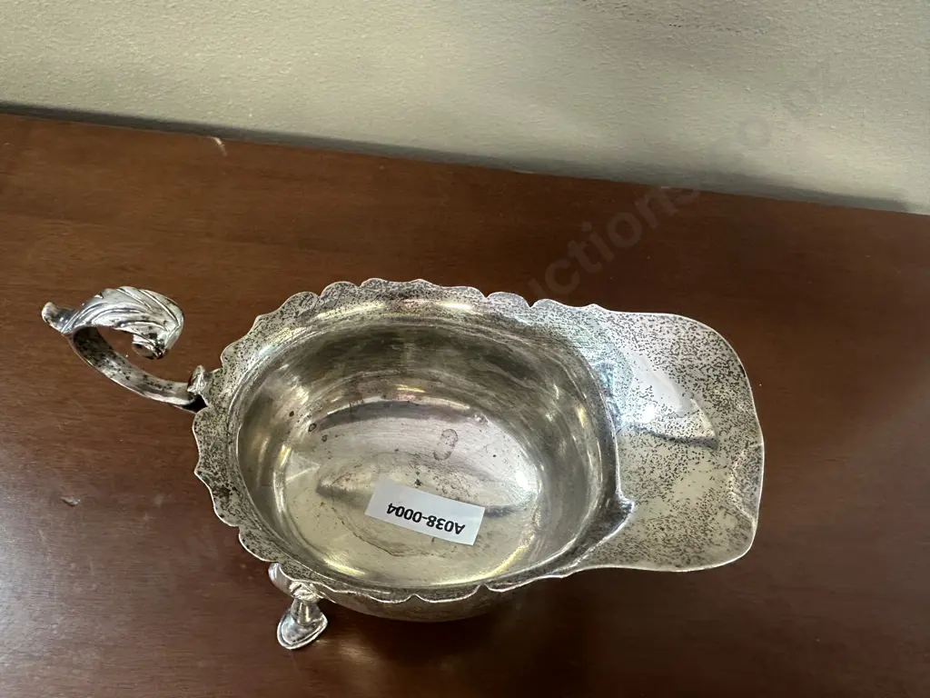 English Hallmarked Sterling Silver Sauce Boat Raised on Tri-feet, Chester c1902, 8 x 15cm Image 1++