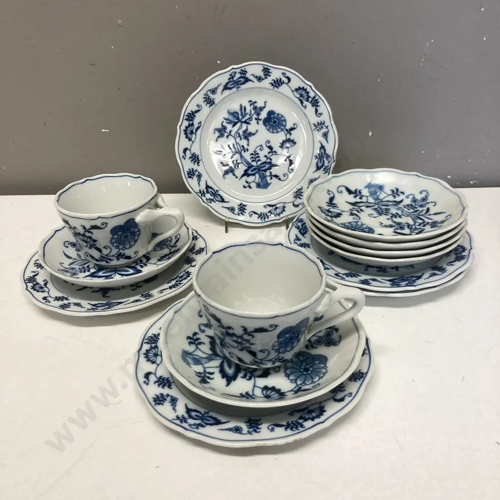 Blue Danube China - Pair of Tea Trios & Extra 4 x Saucers & 3 x Plates, Traditional Blue & White Design. Reg U.S Pat Off Image 1++
