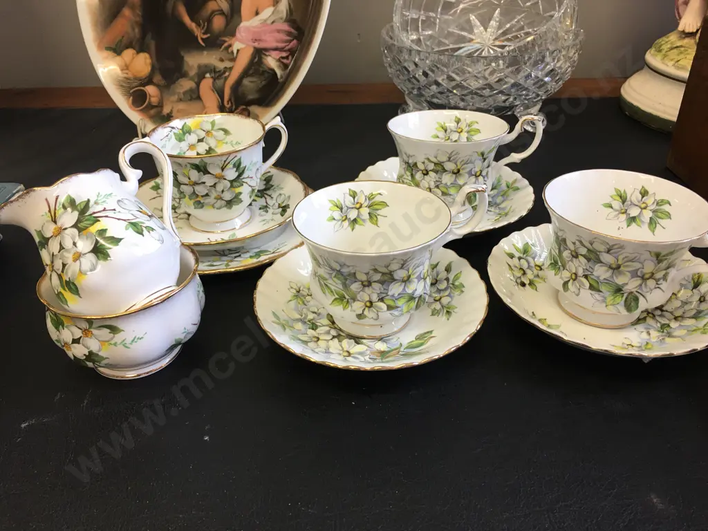 Royal Albert 'Pacific Dogwood' Trio, Duos Creamer & Sugar Bowl.  Image 1++