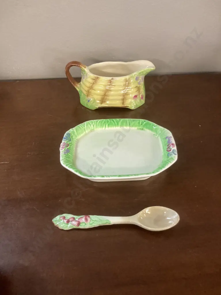 Rare Royal Winton Beehive Sauce Boat With Underplate & Spoon, 1930s(Sold With /19) Image 1++