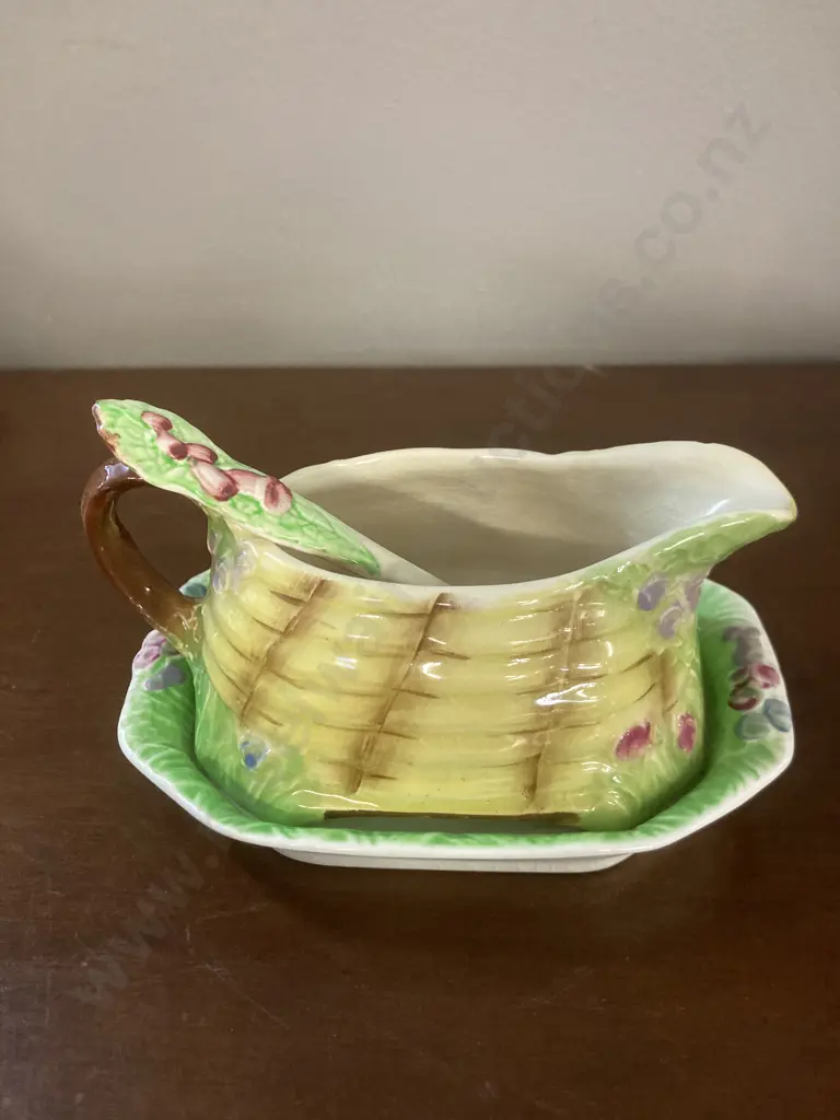 Rare Royal Winton Beehive Sauce Boat With Underplate & Spoon, 1930s(Sold With /19) Image 1++