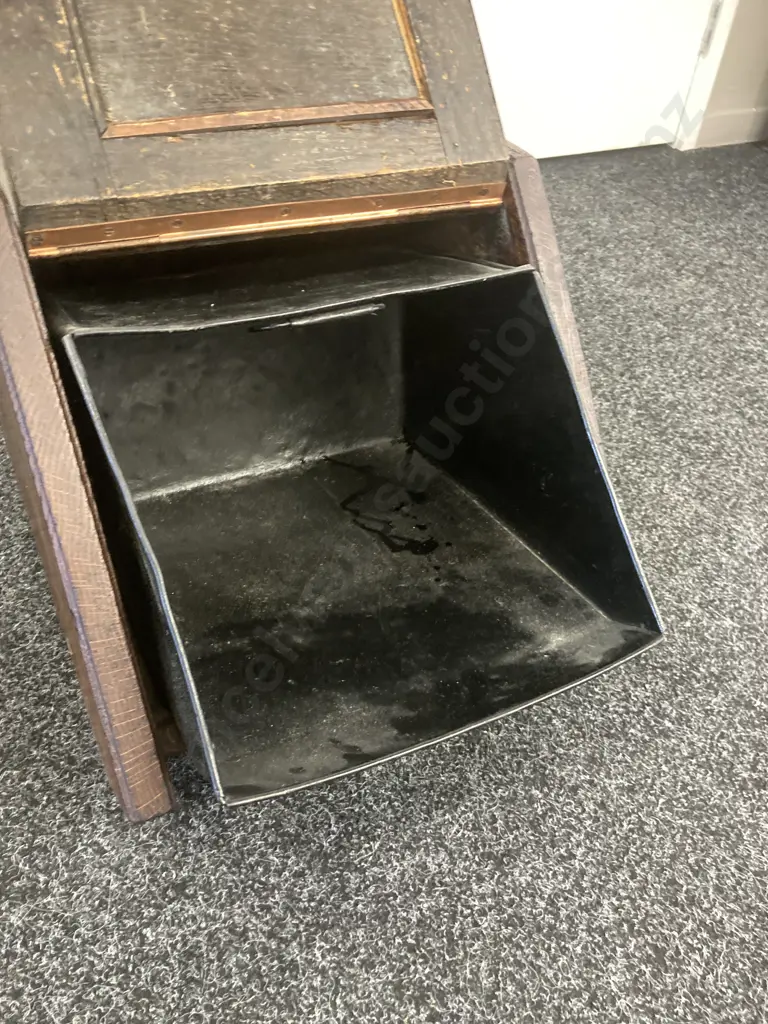 Victorian Carved Oak Purdonium Coal Box With Brass Handle Image 1++