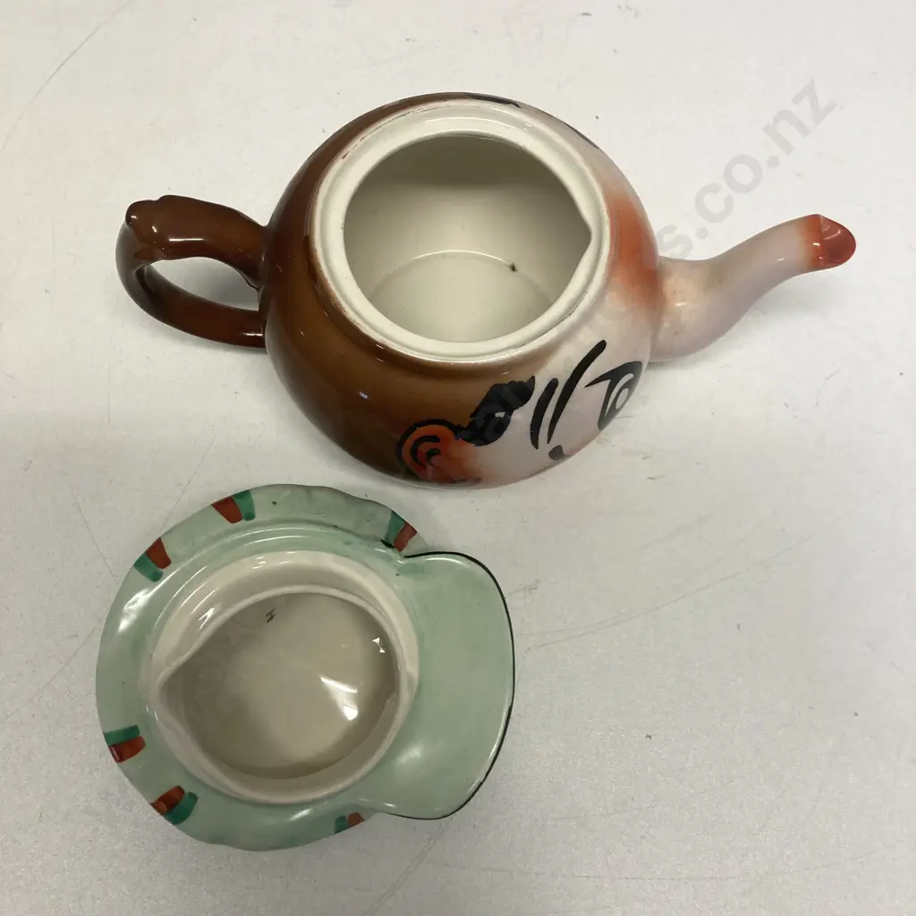 1950's Andy Capp Cartoon Teapot by Wade. 14 x 22cm Image 1++