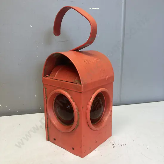 Vintage 1960s Red Road Works Safety Lantern  Stamped 'Defiance'