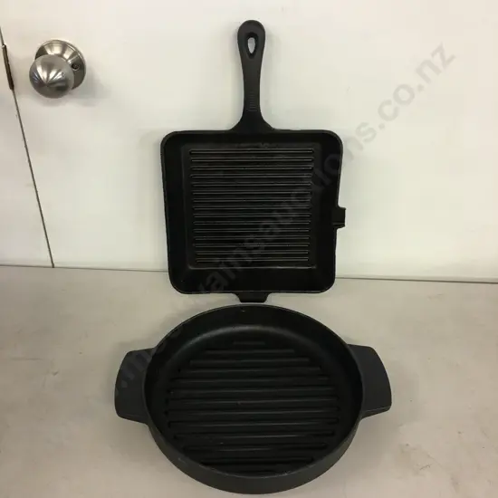 Kitchen Aid Enamelled 2.1L Cast Iron Chef Pan & Unbranded Cast Iron Skillet