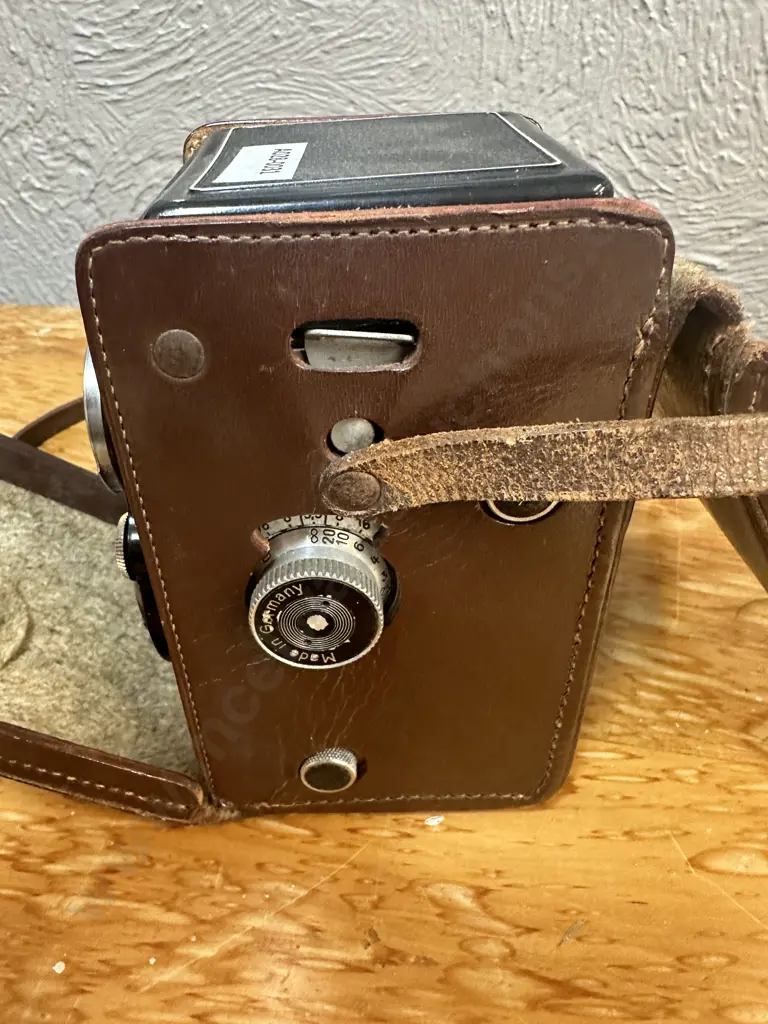 Vintage Rolleiflex 3.5 TLR Compur Rapid Film Camera - Xenar 75mm f3.5 Lens With Original Case - Germany Image 1++
