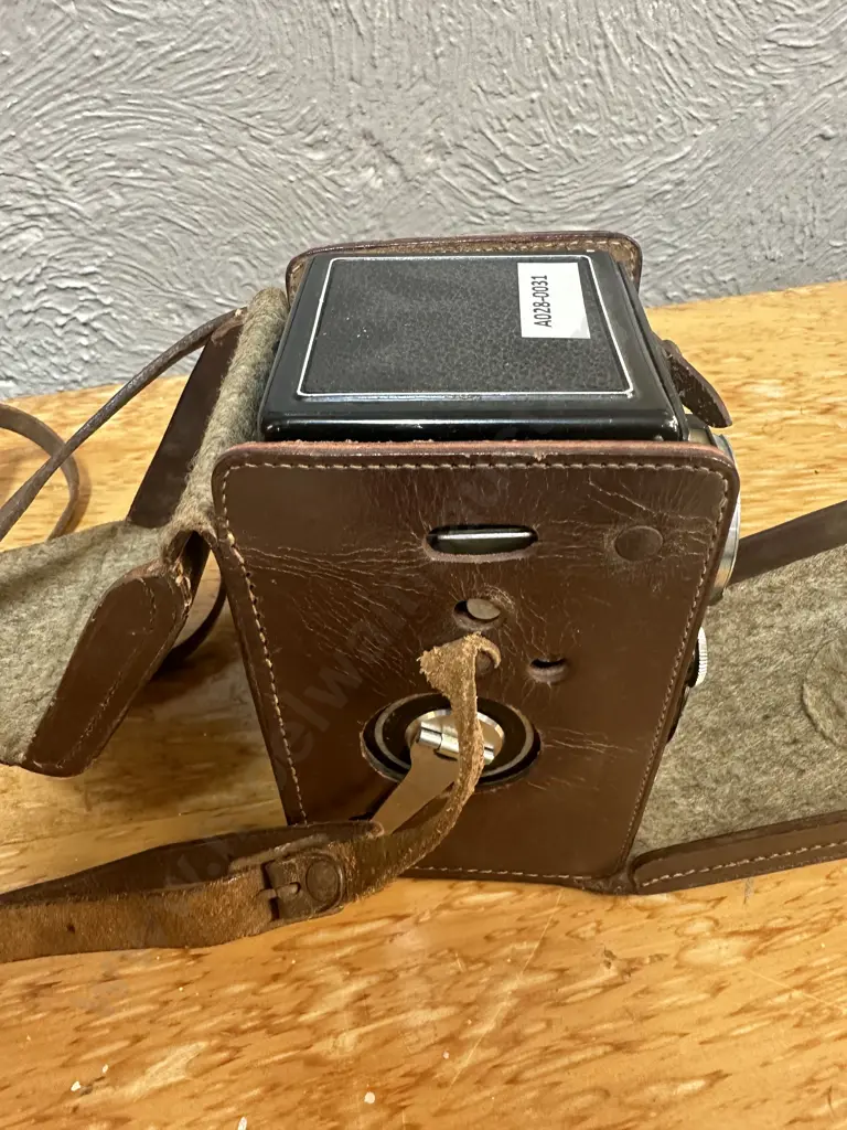 Vintage Rolleiflex 3.5 TLR Compur Rapid Film Camera - Xenar 75mm f3.5 Lens With Original Case - Germany Image 1++