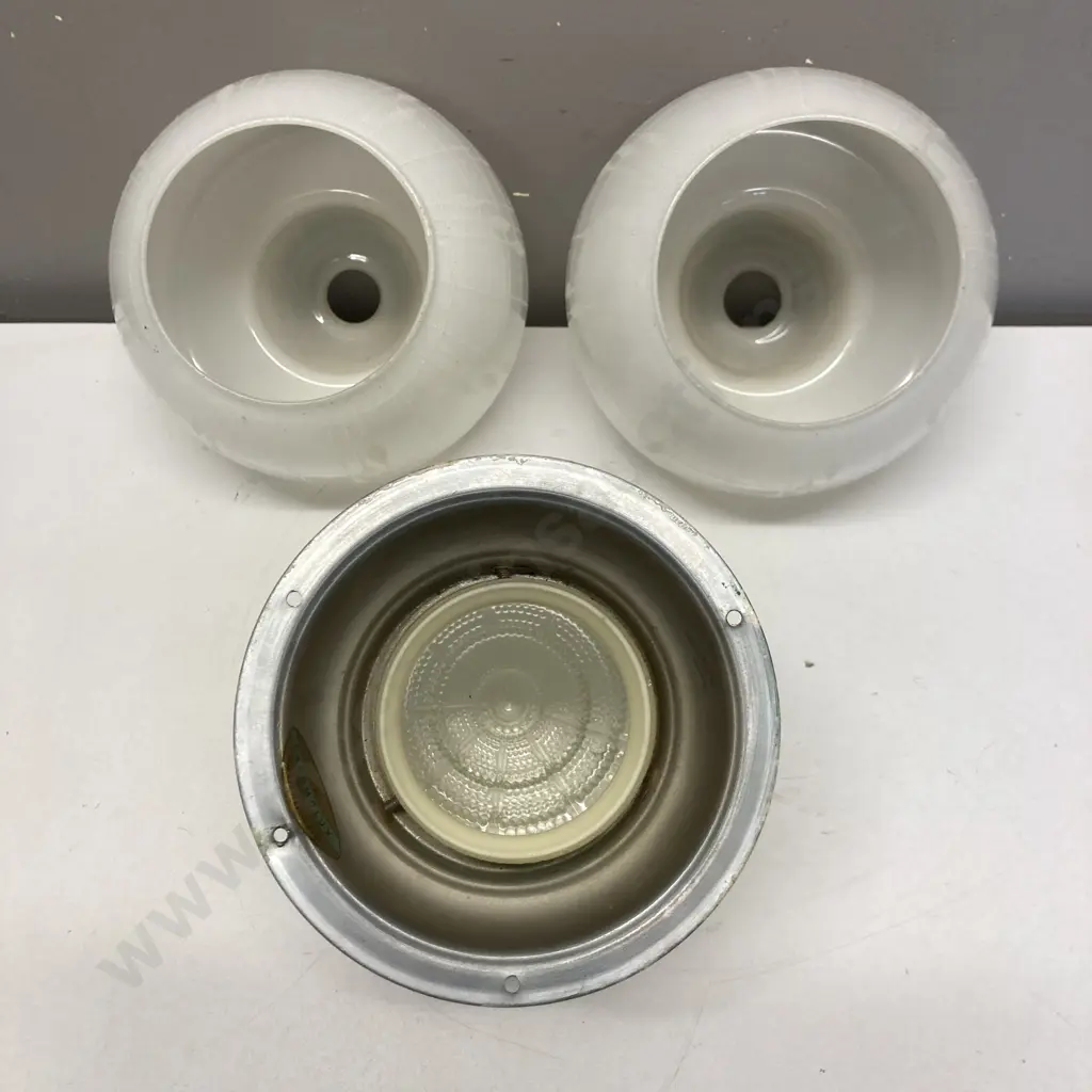 Art Deco Glass Ceiling Light Shade & Pair of Retro White Patterned Glass Shades Image 1++