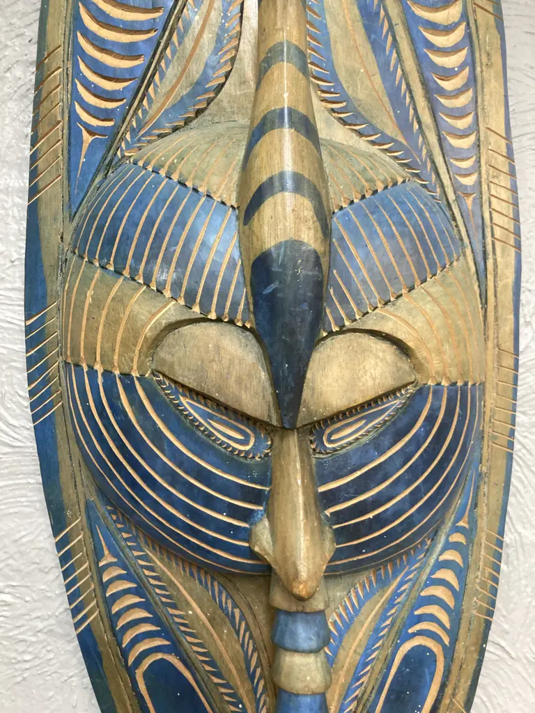 Vintage Superbly Carved Papua New Guinea Tribal Spirit Mask. 107 x 33cm (As Found) Image 1++