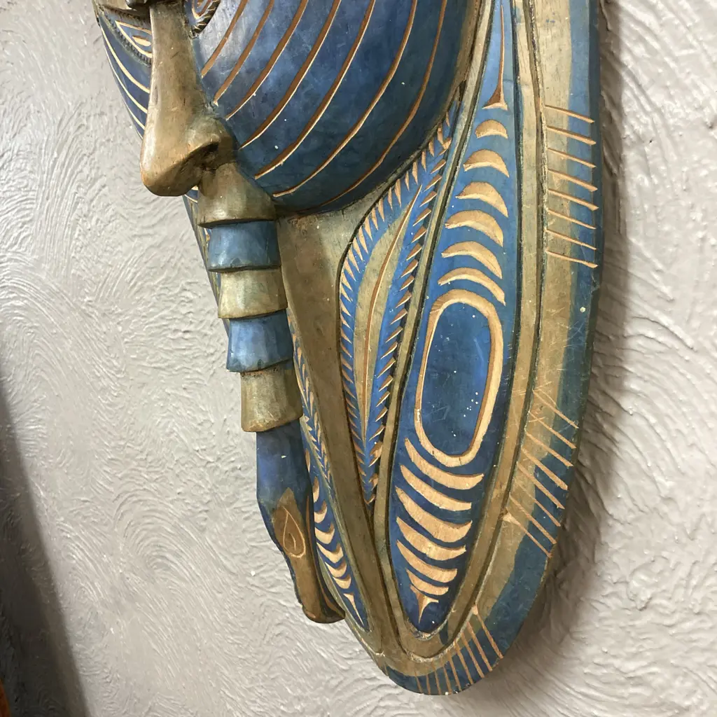 Vintage Superbly Carved Papua New Guinea Tribal Spirit Mask. 107 x 33cm (As Found) Image 1++