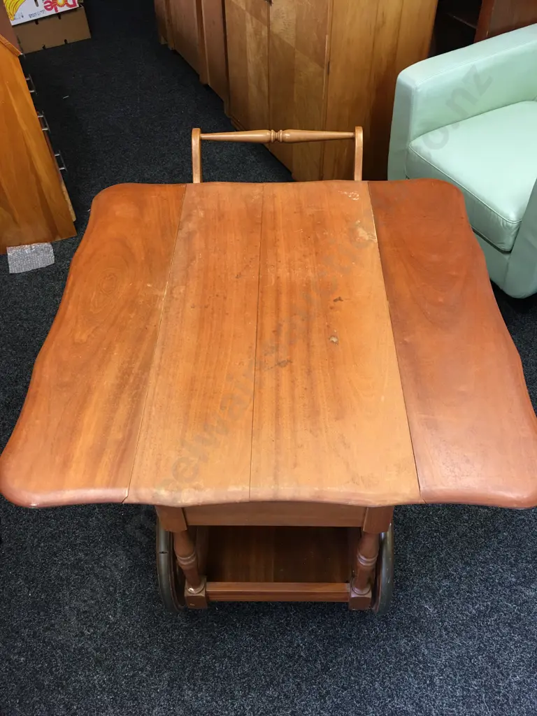 Vintage Mahogany Tea Cart/Liquor Server With Drop Sides Single Drawer H73,L103,W92cm. Image 1++