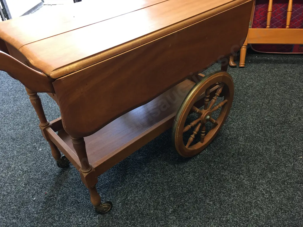 Vintage Mahogany Tea Cart/Liquor Server With Drop Sides Single Drawer H73,L103,W92cm. Image 1++