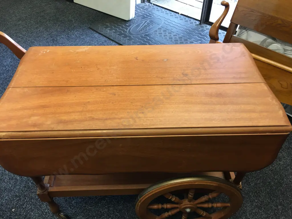 Vintage Mahogany Tea Cart/Liquor Server With Drop Sides Single Drawer H73,L103,W92cm. Image 1++