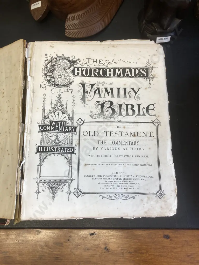 The Churchman's Family Bible with Commentary - Published by Society for Promoting Christian Knowledge London Image 1++
