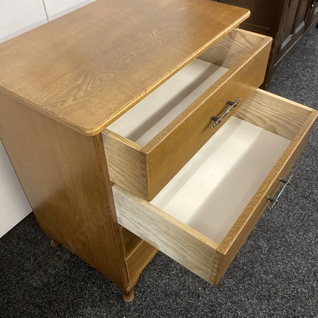 Oak 4 Drawer Chest of Drawers, Cabriole Legs, Metal Handles. H80 W65 D42cm Image 1++