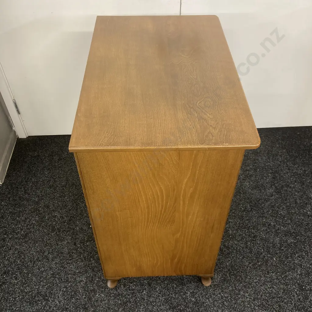 Oak 4 Drawer Chest of Drawers, Cabriole Legs, Metal Handles. H80 W65 D42cm Image 1++