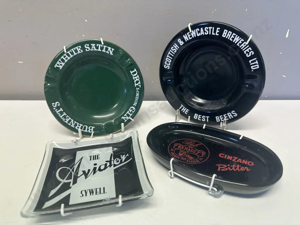 Selection of Vintage Brewery Advertising Ashtrays Image 1++