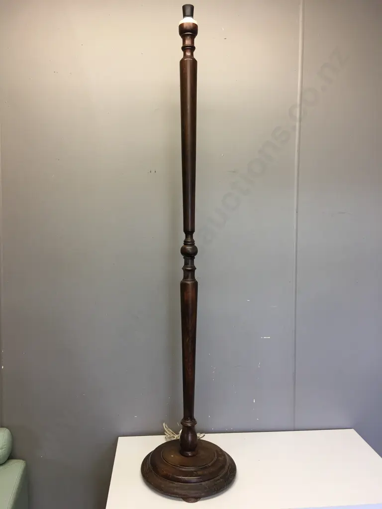 Vintage Mahogany Round Base Standing Floor Lamp Image 1++