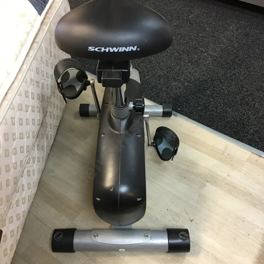 Schwinn 122 Upright Exercise Bike Image 1++