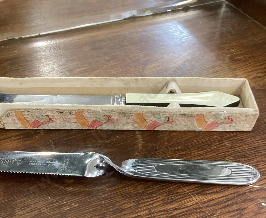 George Clark ltd Voluto Silver Fox Stainless Steel Bread Knife Sheffield England & Bread Knife With Faux Mother Of Pearl Image 1++