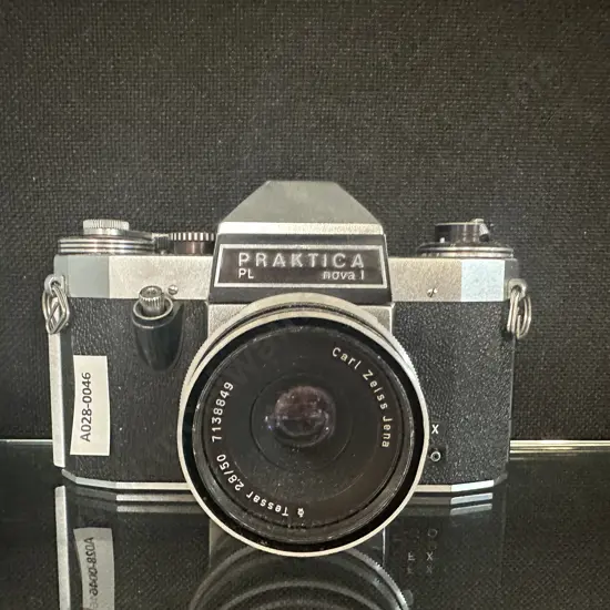 Praktica PL Nova 1 35mm SLR Film Camera With Carl Zeiss Jena Tessar 2.8 / 50Lens