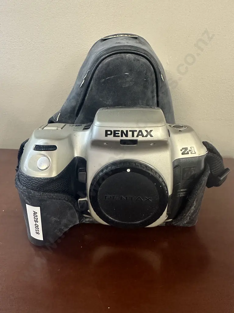 Pentax Z-1 Special Edition Quartz Date "75th Anniversary" 35mm AF Film SLR Camera Body Image 1++