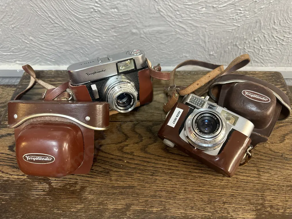 Voightlander Vito C With Lanthar 2.8/50 Lense & Vitomatic II With Color-Skopar 2.8/50 Lense, Original Leather Cases Image 1++