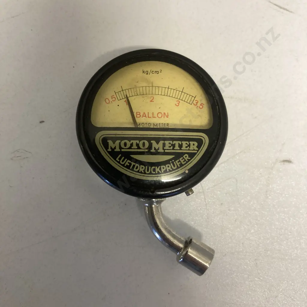 Rare 1950s Vintage Original MotoMeter ‘Luftdrückprüfer’ Tyre Pressure Gauge With Original Leather Pouch - Germany Image 1++