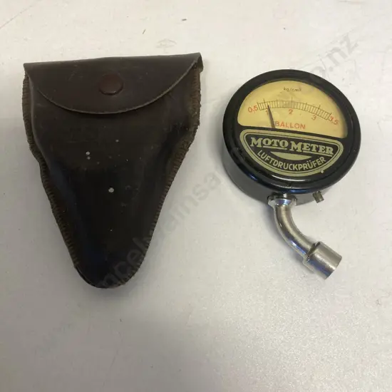 Rare 1950s Vintage Original MotoMeter ‘Luftdrückprüfer’ Tyre Pressure Gauge With Original Leather Pouch - Germany