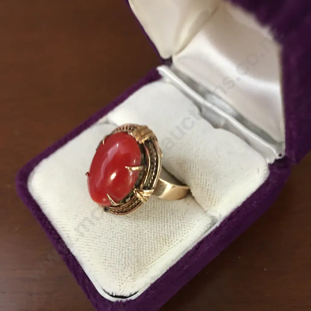 Stamped 18ct Vintage Ladies Coral Ring  Image 1++