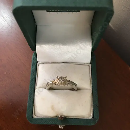 Stamped Vintage 925 Ladies Ring With Diamonds