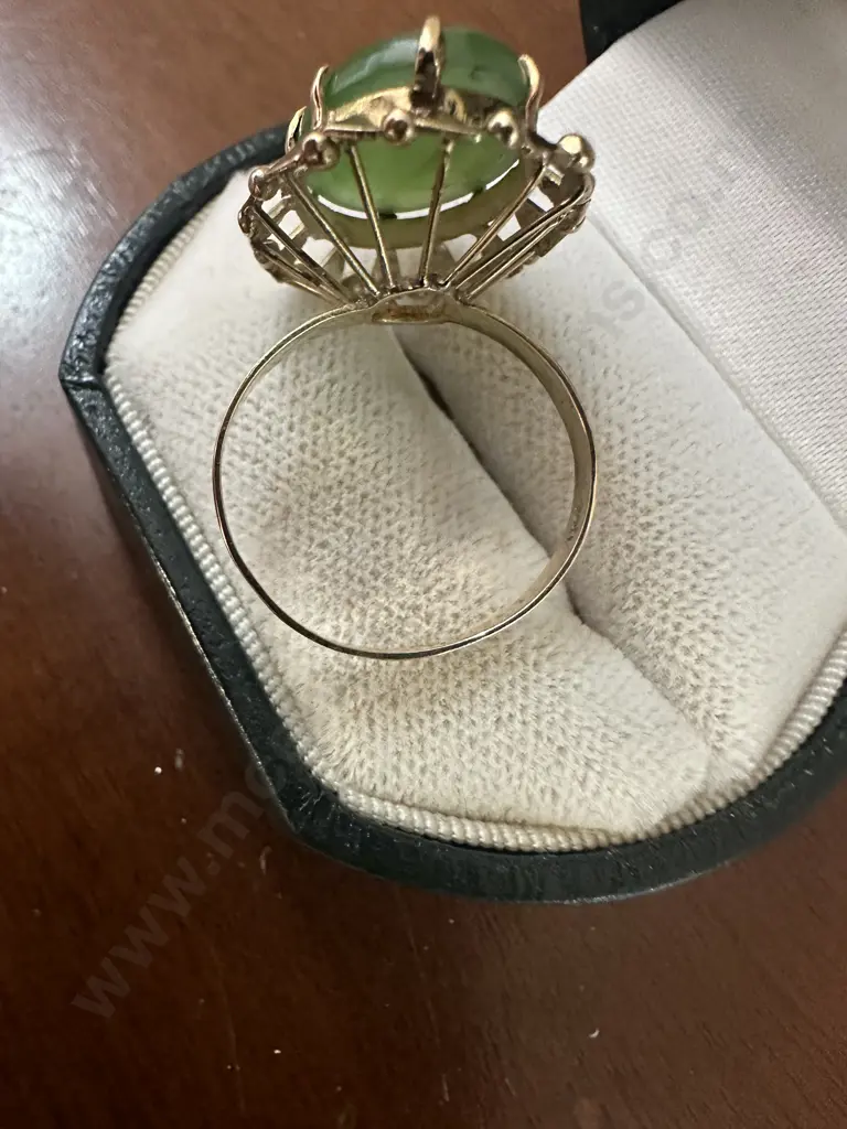 Ladies 14k Oval Greenstone Ring Image 1++