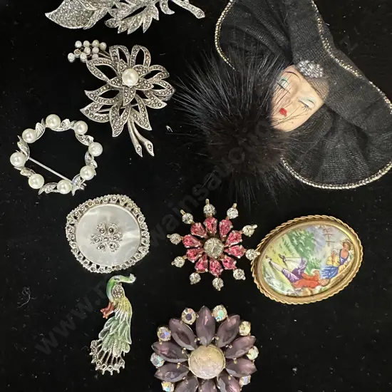 Selection Of Vintage Brooches