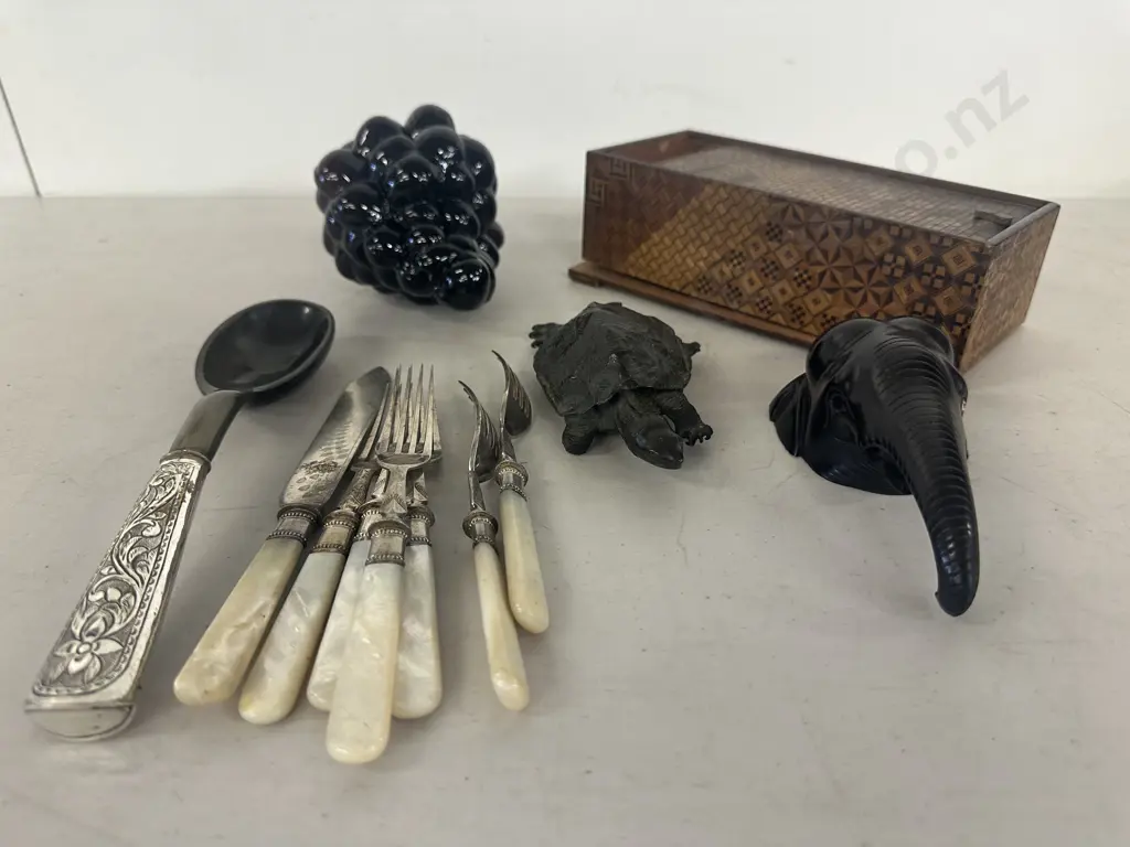 Murano Grapes, Ebony Elephant, Cast Turtle Etc (Some Items As Found) Image 1++