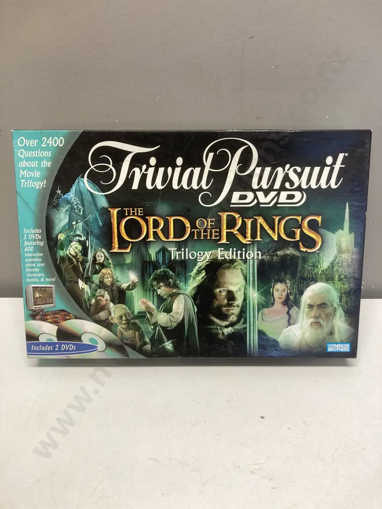 Hasbro Trivial Pursuit; DVD – The Lord Of The Rings Trilogy Edition / Board Game (2004) Image 1++